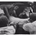 Biafrans-unloading-food-from-the-aircraft